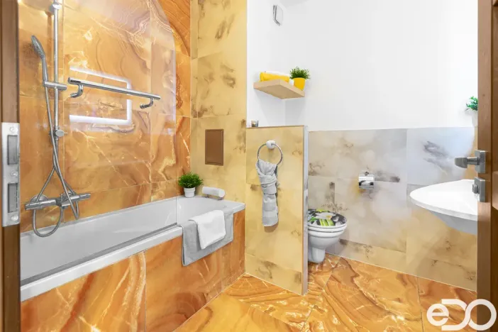 Prodej bytu 2+1, Praha, Velká skála, 62 m2