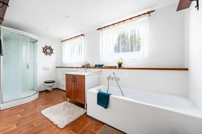 Prodej rodinného domu, Tlustice, 250 m2