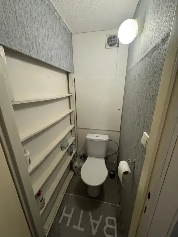 Pronájem bytu 1+1, Praha - Troja, Krynická, 30 m2