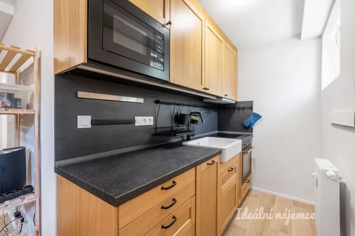 Pronájem bytu 1+kk, Vrané nad Vltavou, Nádražní, 29 m2
