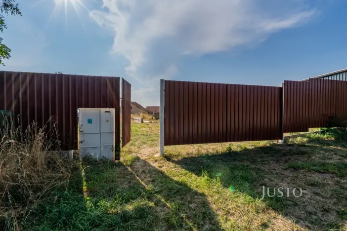 Prodej zahrady, Černuc, 802 m2