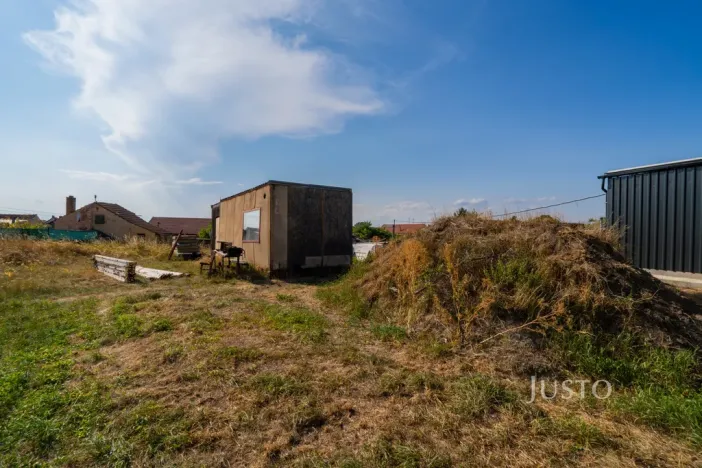 Prodej zahrady, Černuc, 802 m2