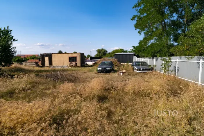Prodej zahrady, Černuc, 802 m2