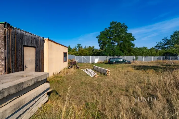Prodej zahrady, Černuc, 802 m2