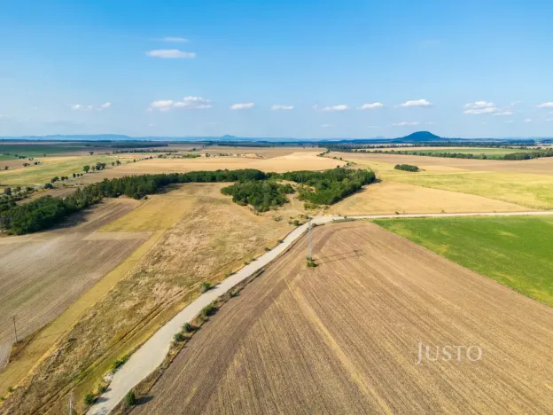 Prodej zahrady, Černuc, 802 m2