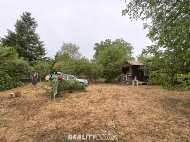 Pronájem zahrady, Praha - Dubeč, Slatiny, 781 m2