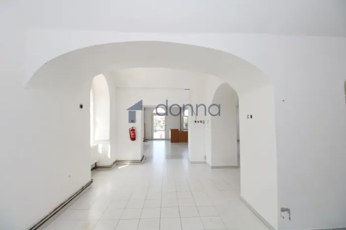 Pronájem obchodního prostoru, Praha, Na losách, 120 m2