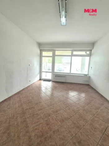 Pronájem obchodního prostoru, Oslavany, náměstí 13. prosince, 25 m2