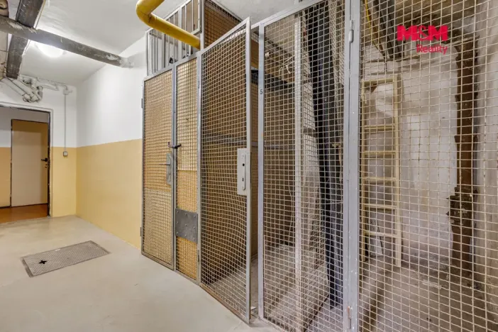 Prodej bytu 3+kk, Králův Dvůr, Pod Hájem, 76 m2
