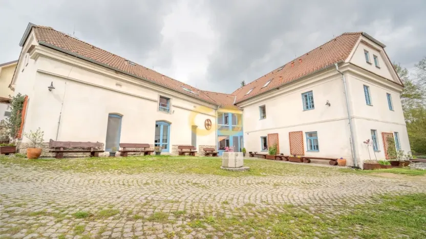 Prodej ubytování, Uzeničky - Černívsko, 590 m2
