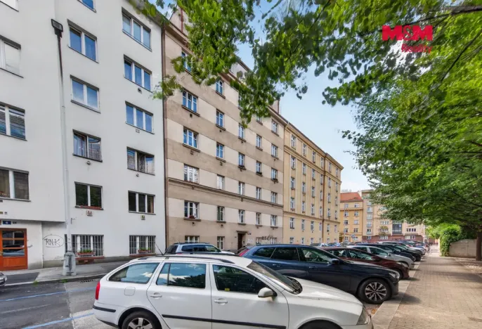 Prodej bytu 1+kk, Praha - Holešovice, U parního mlýna, 30 m2
