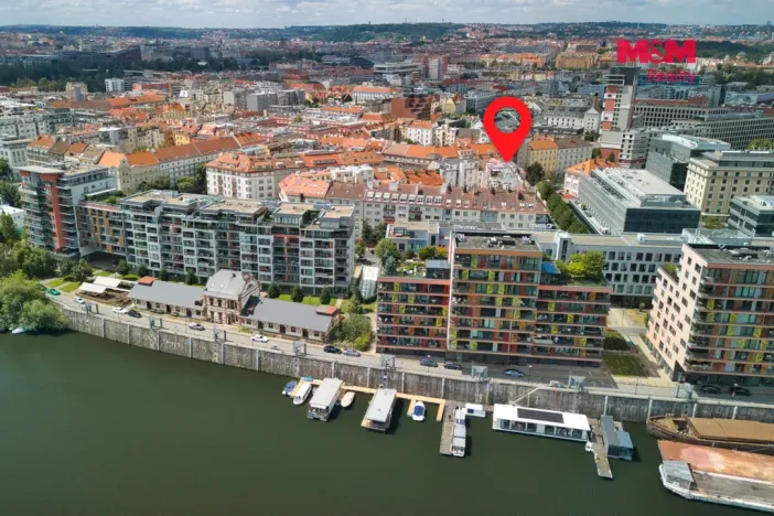 Prodej bytu 1+kk, Praha - Holešovice, U parního mlýna, 30 m2