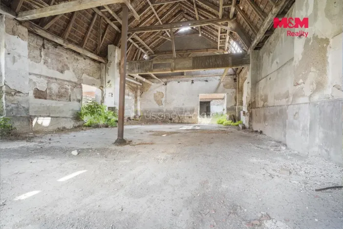 Prodej historického objektu, Zvoleněves, 5000 m2