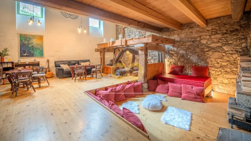 Prodej rodinného domu, Uzeničky - Černívsko, 590 m2