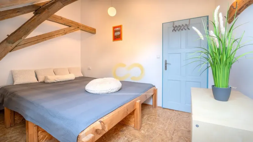 Prodej rodinného domu, Uzeničky - Černívsko, 590 m2