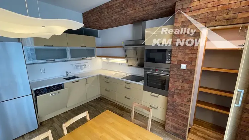 Pronájem bytu 3+kk, Kroměříž, náměstí Míru, 94 m2