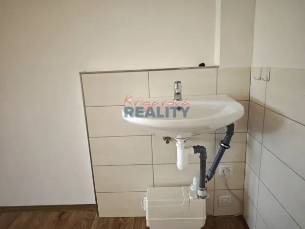 Pronájem kanceláře, České Budějovice - České Budějovice 6, Senovážné nám., 23 m2