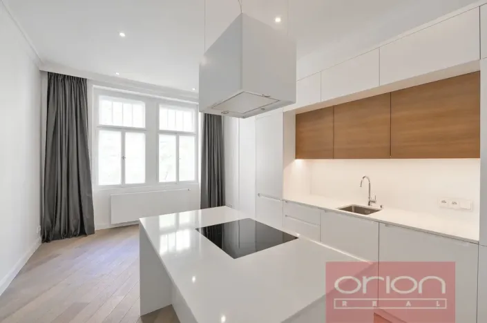 Pronájem bytu 2+kk, Praha - Vinohrady, náměstí Jiřího z Poděbrad, 54 m2