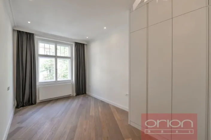 Pronájem bytu 2+kk, Praha - Vinohrady, náměstí Jiřího z Poděbrad, 54 m2