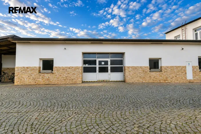 Pronájem výrobních prostor, Třebechovice pod Orebem, Týnišťská, 600 m2