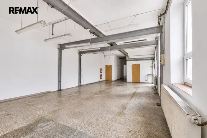 Pronájem výrobních prostor, Třebechovice pod Orebem, Týnišťská, 600 m2