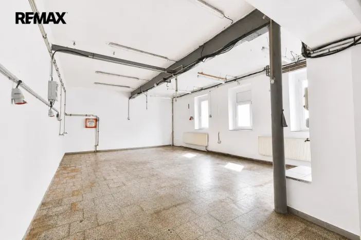 Pronájem výrobních prostor, Třebechovice pod Orebem, Týnišťská, 600 m2