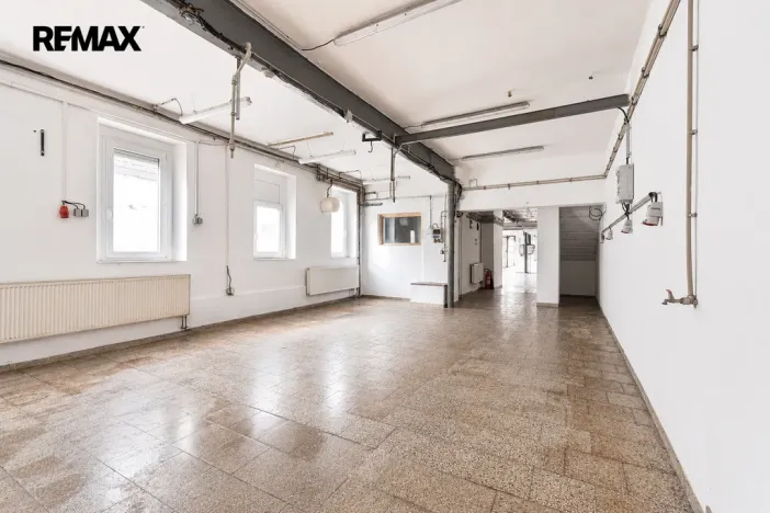 Pronájem výrobních prostor, Třebechovice pod Orebem, Týnišťská, 600 m2