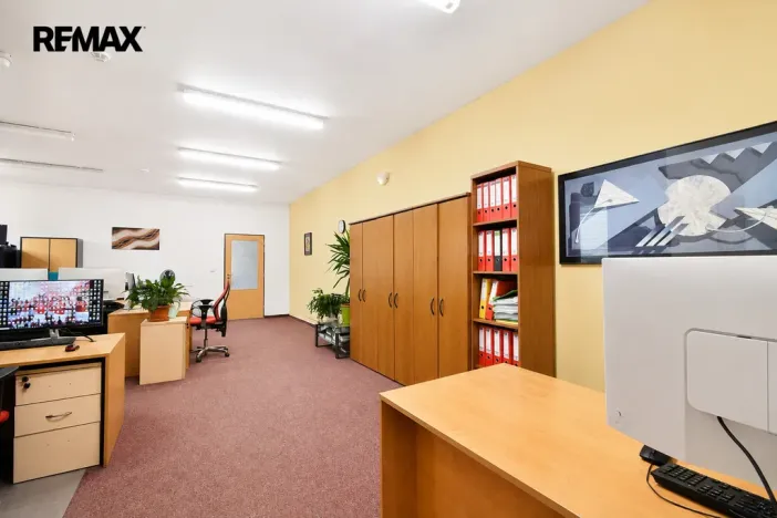 Pronájem výrobních prostor, Třebechovice pod Orebem, Týnišťská, 600 m2