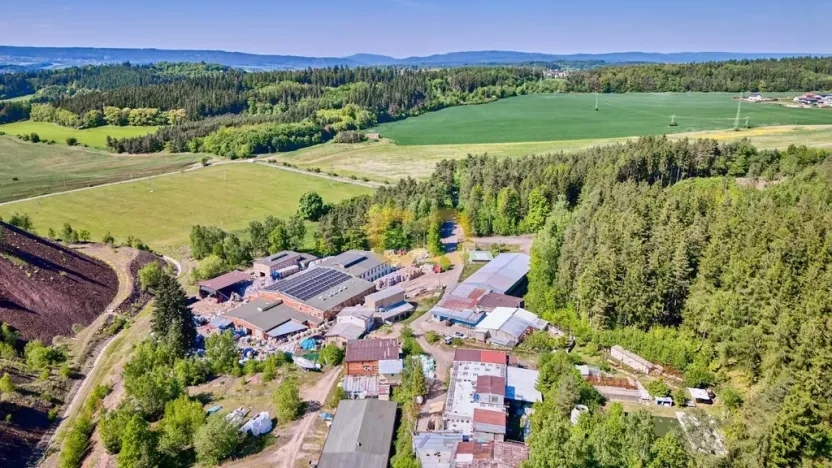 Prodej výrobních prostor, Háje, 6412 m2