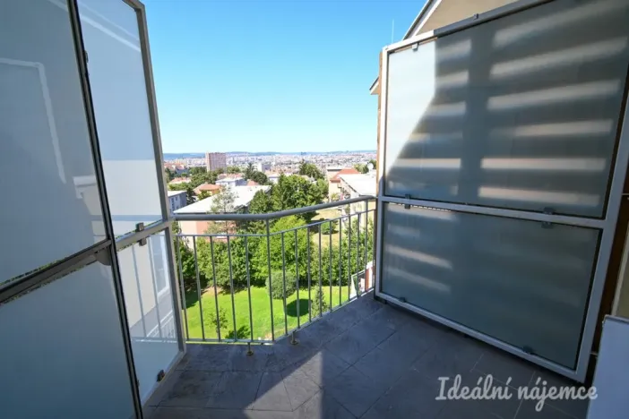 Pronájem bytu 1+kk, Brno, Bělohorská, 38 m2
