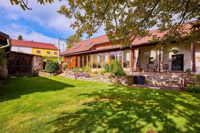 Prodej rodinného domu, Bušanovice - Horní Nakvasovice, 300 m2