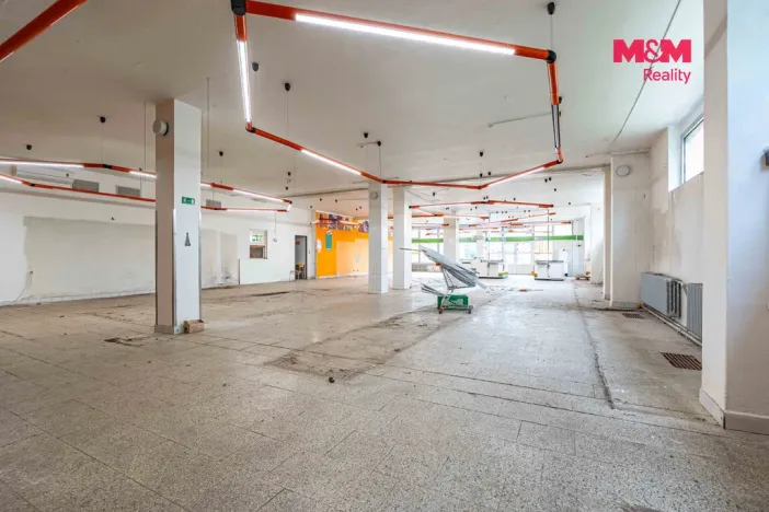Prodej obchodního prostoru, Český Těšín, Slezská, 900 m2