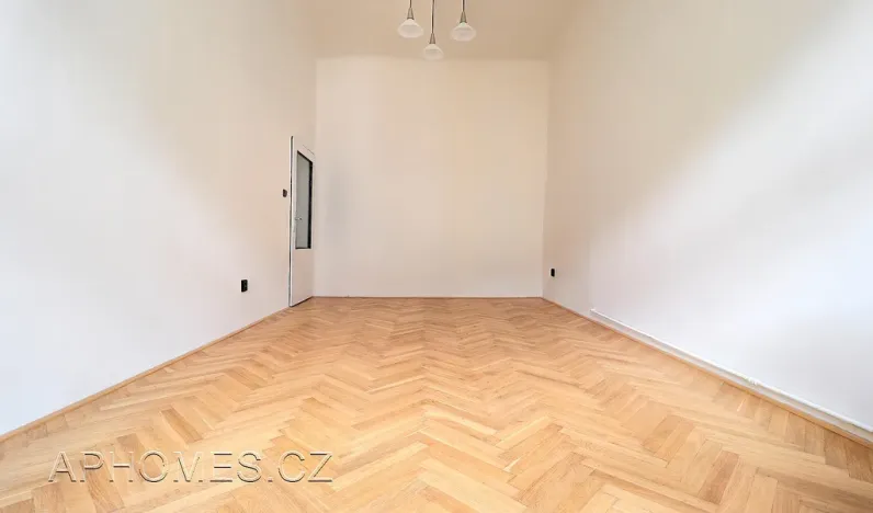 Pronájem bytu 3+1, Praha - Nové Město, Na hrádku, 95 m2
