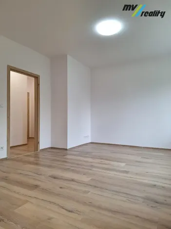 Pronájem bytu 2+kk, Milovice, Armádní, 52 m2