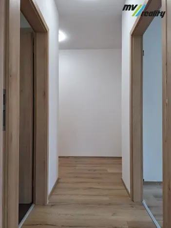 Pronájem bytu 2+kk, Milovice, Armádní, 52 m2