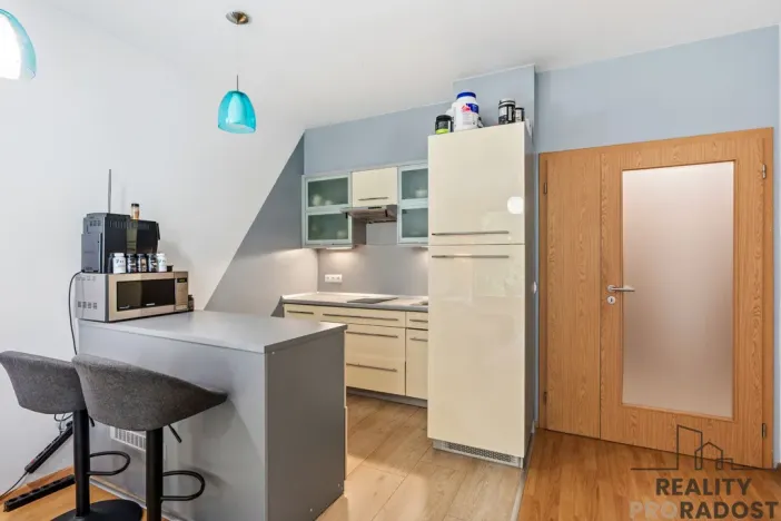 Pronájem bytu 2+kk, Praha - Vokovice, K Červenému vrchu, 63 m2