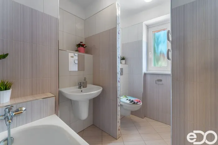 Prodej bytu 3+kk, Praha - Uhříněves, V bytovkách, 50 m2