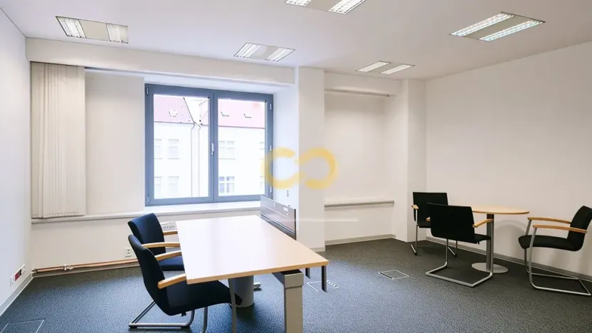 Pronájem kanceláře, Písek - Vnitřní Město, Alšovo nám., 200 m2