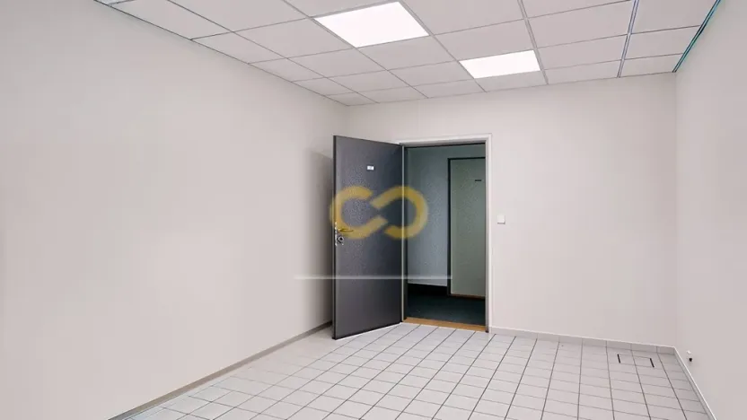 Pronájem kanceláře, Písek - Vnitřní Město, Alšovo nám., 200 m2