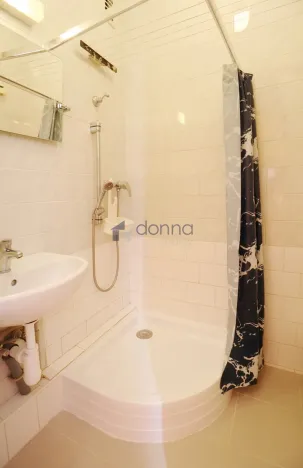 Pronájem bytu 3+1, Praha, Na stezce, 65 m2