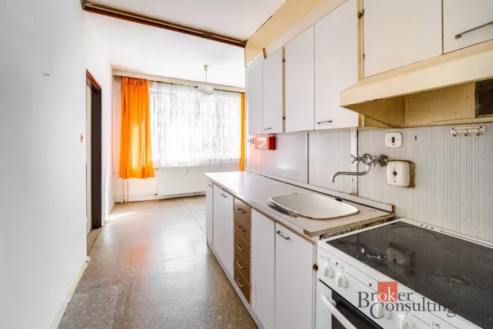 Prodej bytu 3+1, Volary, Sídl. Míru, 65 m2