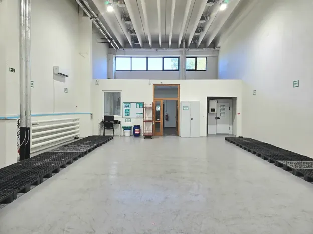 Pronájem skladu, Zlín, třída 3. května, 158 m2