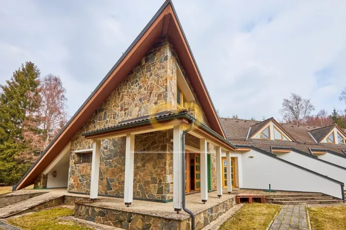 Prodej bytu 1+kk, Horní Planá, Jenišov, 43 m2