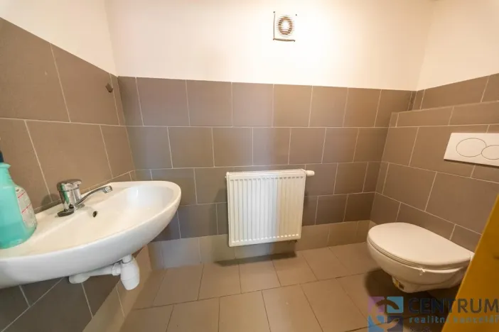 Pronájem obchodního prostoru, Tanvald - Žďár, 328 m2
