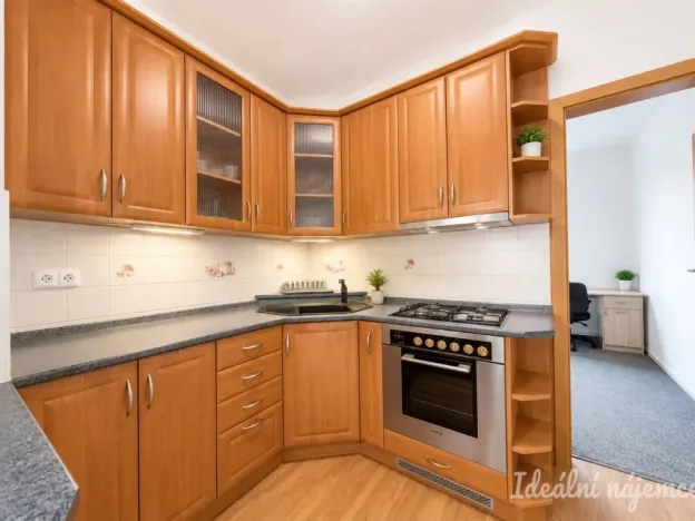 Pronájem bytu 3+kk, Brno, Podbělová, 66 m2