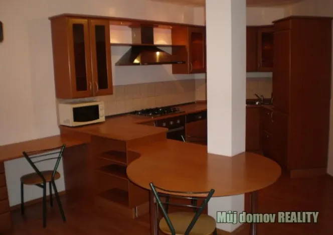 Pronájem bytu 2+kk, Praha - Bubeneč, Sochařská, 62 m2
