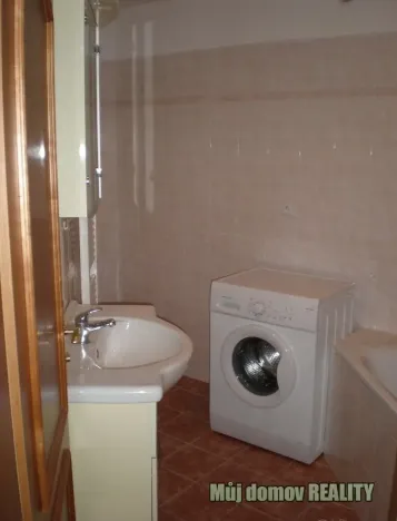 Pronájem bytu 2+kk, Praha - Bubeneč, Sochařská, 62 m2