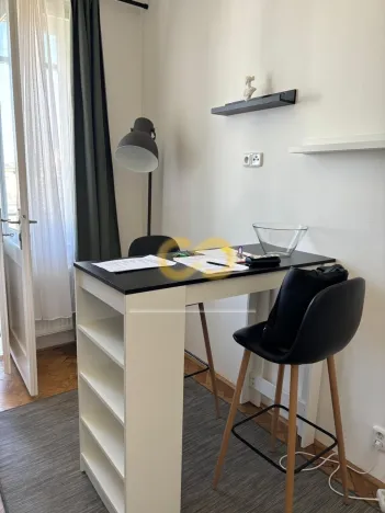 Pronájem bytu 1+kk, Praha, Přemyslovská, 26 m2