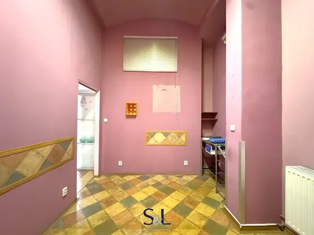 Pronájem obchodního prostoru, Liberec, nám. Sokolovské, 79 m2