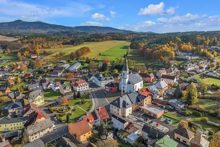 Pronájem restaurace, Osečná, Svatovítské náměstí, 183 m2